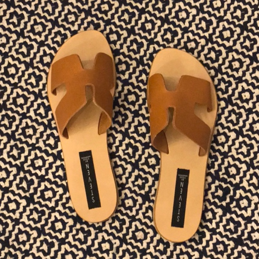 Steve Madden Greece sandal